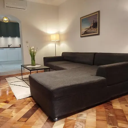 Klarisa Urban Oasis Апартаменты