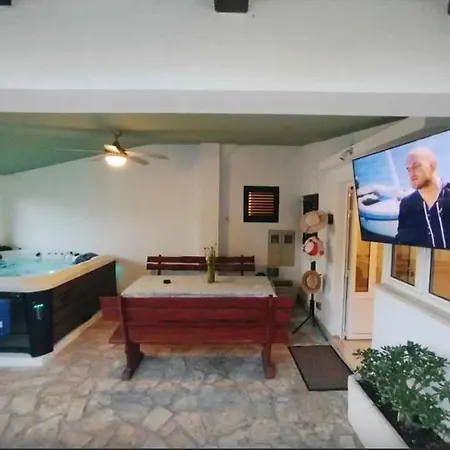 Klarisa Urban Oasis Апартаменты *