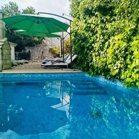 Апартаменты Klarisa Urban Oasis